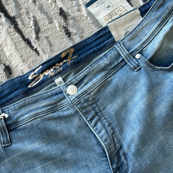 Seven7 NWT High Rise Skinny Crop jeans PLUS SIZE 24 limited edition - Picture 5 of 8